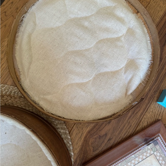 Painted cheese box , vintage 1981, no musky smell or stains - Picture 3 of 3